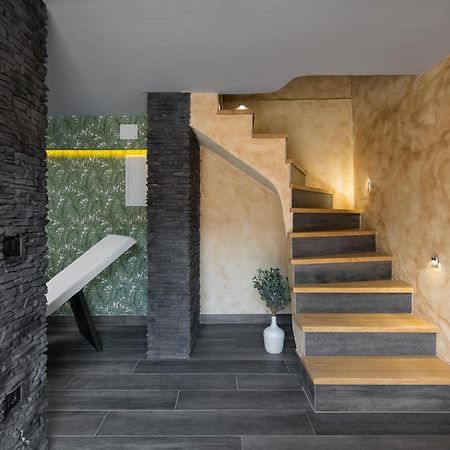 Villa Vesna With Sauna, Hot Tub Potpićan Exteriér fotografie